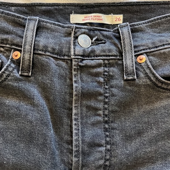 Levi’s Wedgie Skinny - Picture 3 of 4